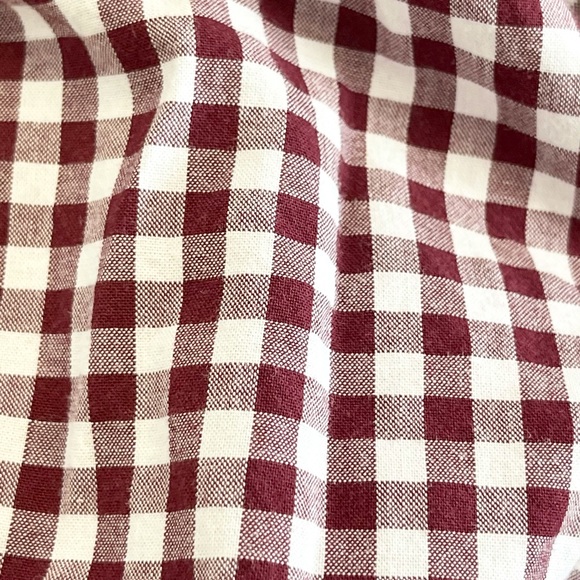 Snazzy Vineyard Vines cotton gingham button down! - Picture 8 of 8